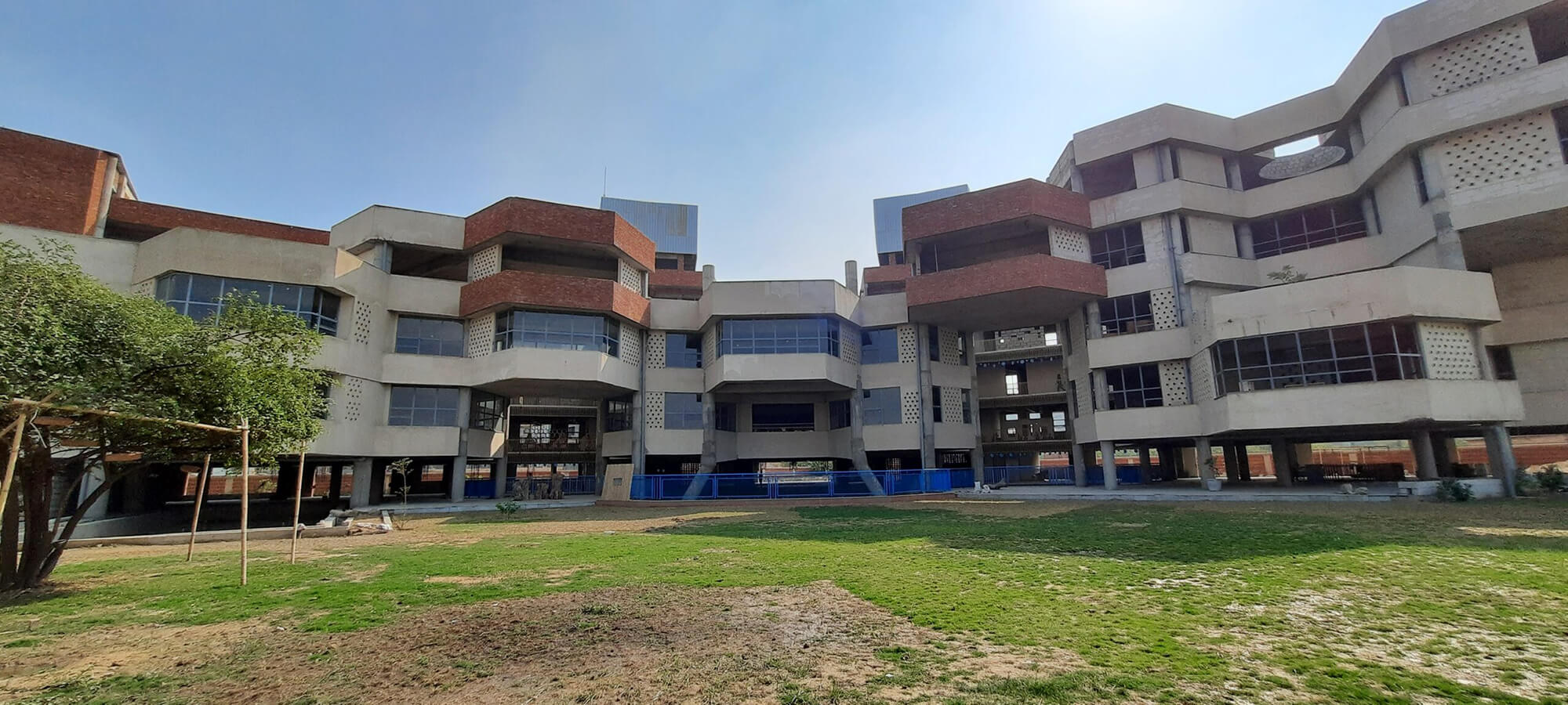 Prakrati Senior Sec School at Noida 3